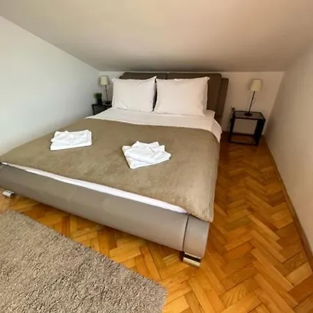 Diana Borik アパート ザダル